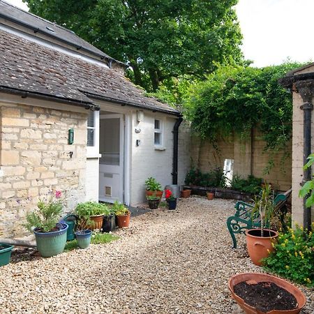 The Courtyard Cirencester Exterior photo