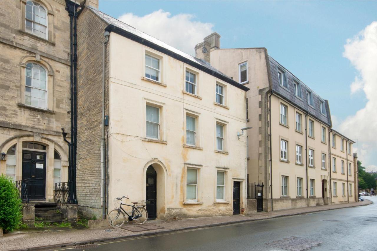 The Courtyard Cirencester Exterior photo